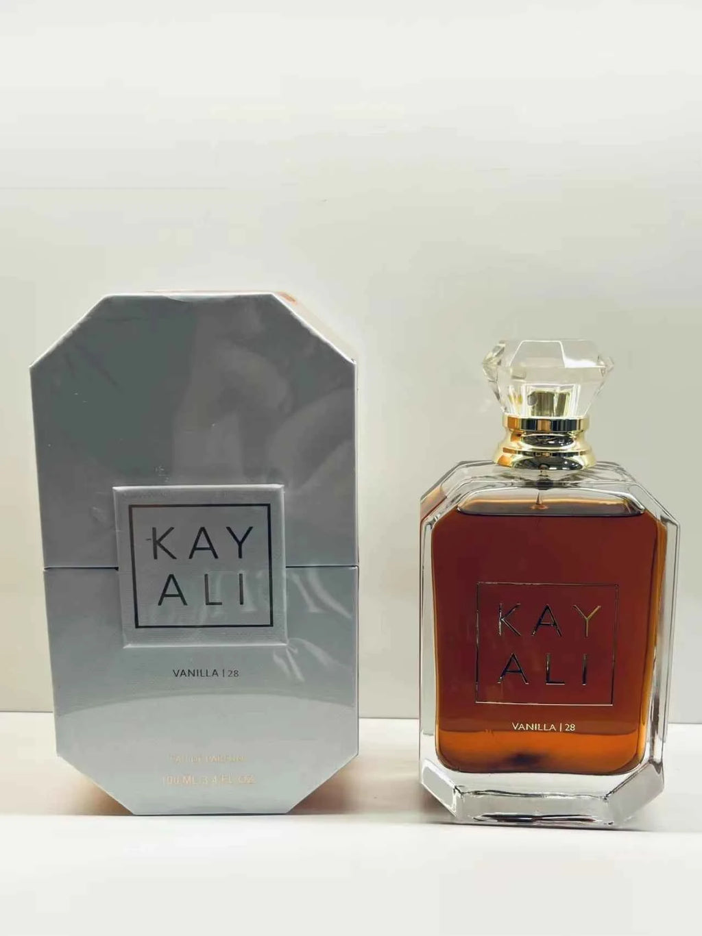 Elegant Women's Perfume 8 Captivating Scents with Sweet Fruity Floral Notes Warm Woody Base Long-Lasting Romantic Aroma