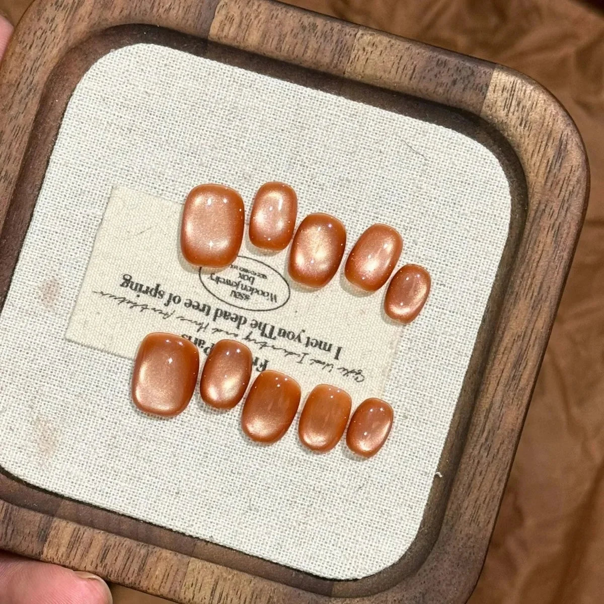 10PCS Vintage Wine Red Cat's Eye Effect Imitation Crystal Sparkling Glass Beads Detachable Handmade Press-on Short Fake Nails