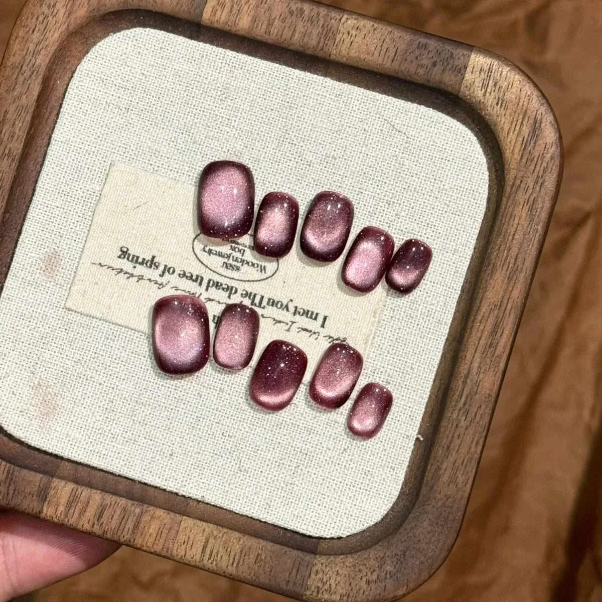 10PCS Vintage Wine Red Cat's Eye Effect Imitation Crystal Sparkling Glass Beads Detachable Handmade Press-on Short Fake Nails