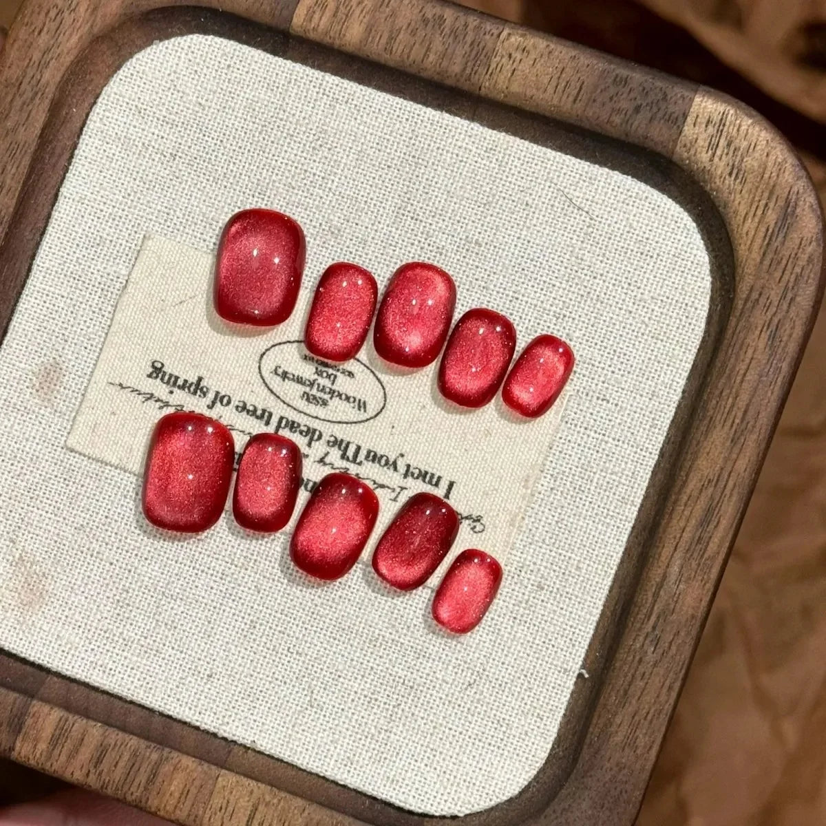 10PCS Vintage Wine Red Cat's Eye Effect Imitation Crystal Sparkling Glass Beads Detachable Handmade Press-on Short Fake Nails